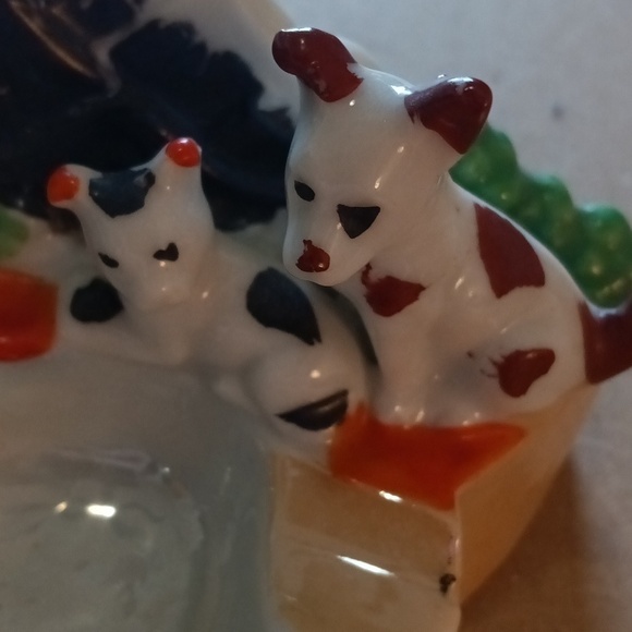 VTG ashtray with scene of dog & puppy looking at a lake, mountains in background - Picture 2 of 9